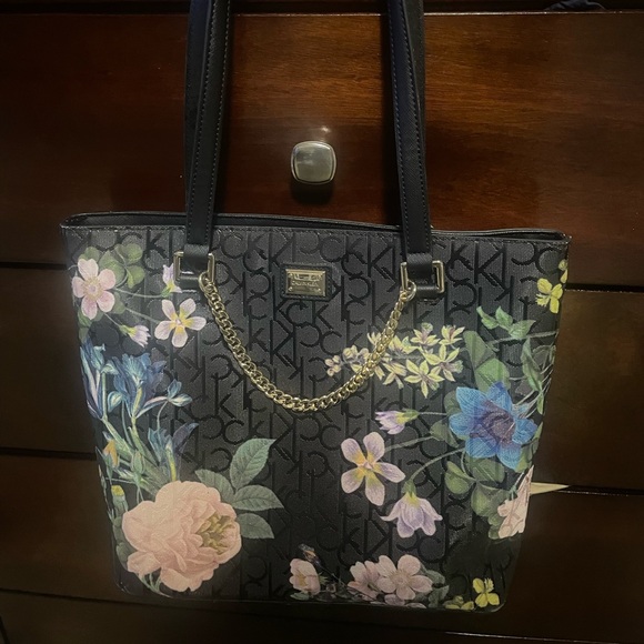 SOLD - Picture 2 of 4